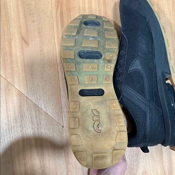 Nike Men's Black and Brown Sneakers - Picture 5 of 5